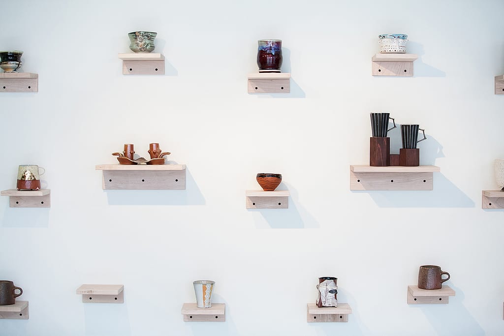 Exhibition_Green Wall_Cup Show