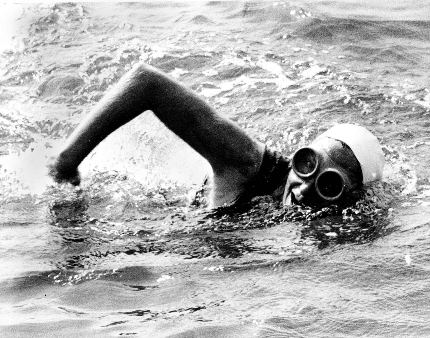 Historical_Woman Swimming