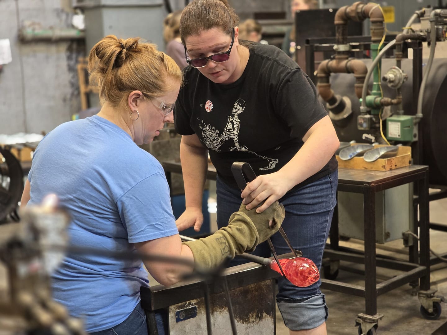 hot glass glassblowing glass blowing