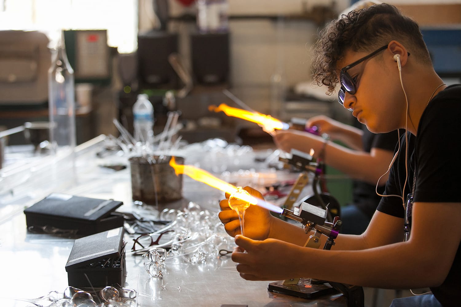Kids_Making_Warm Glass